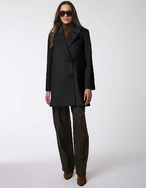 Grand Sleek Wool Coat